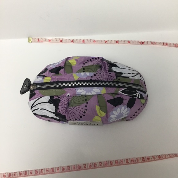$9 ADD-ON Evolution Cosmetics / Make Up Pouch - Picture 2 of 6